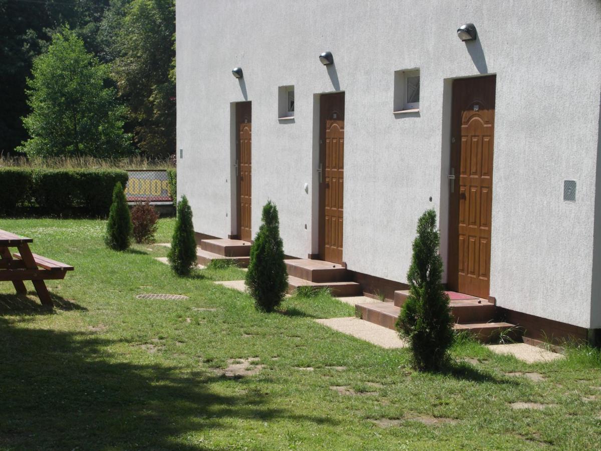 Dom Wczasowy Alka Dziwnów Exterior foto